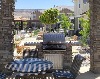 Community bbq area & garden seating